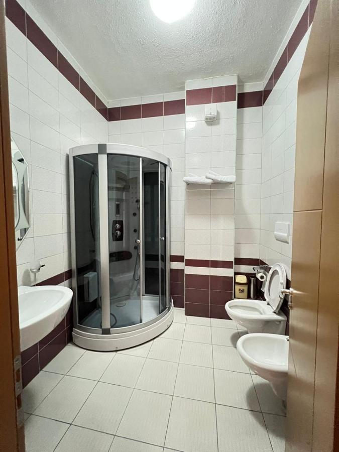 Hotel Gjuta Farke e Madhe Extérieur photo