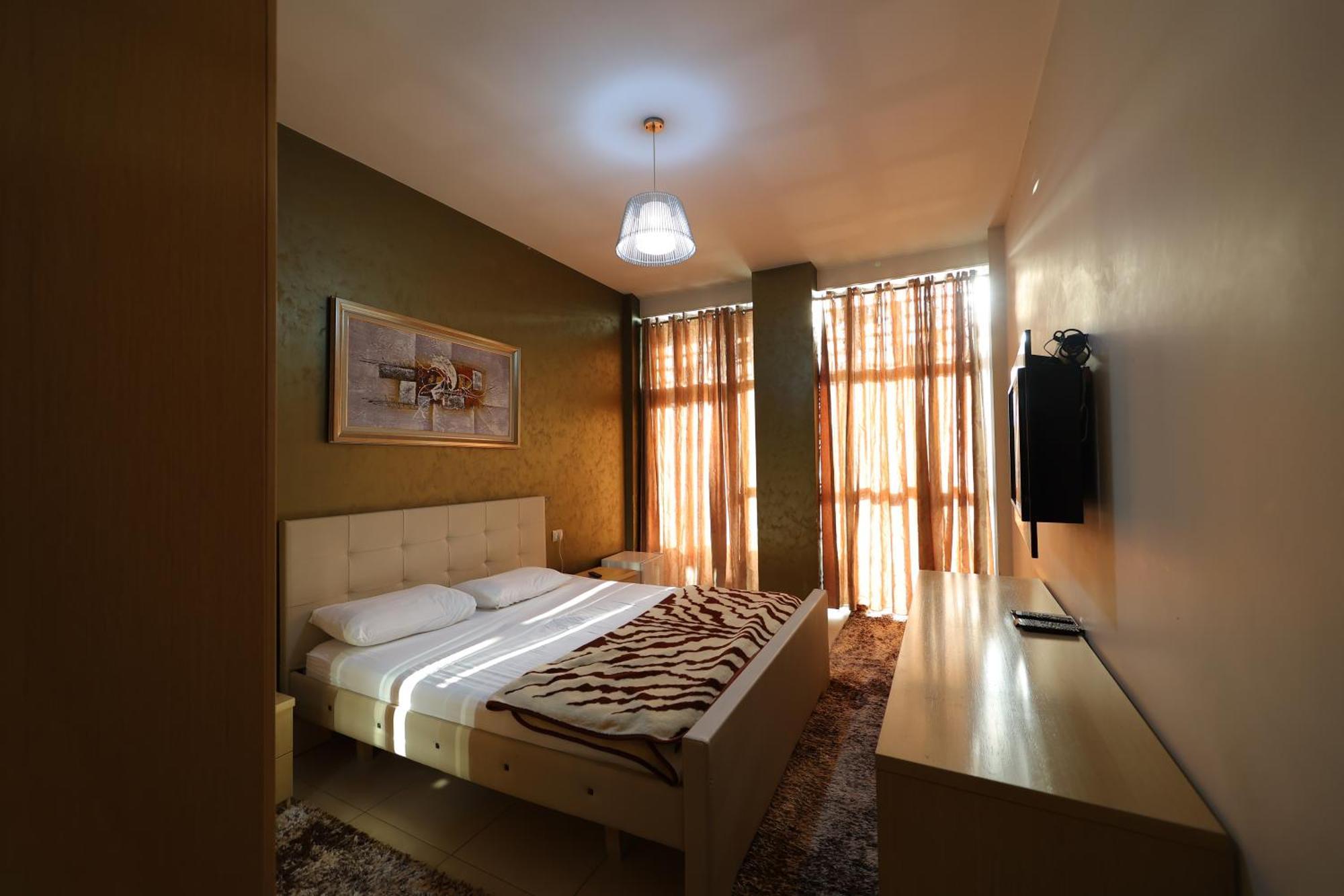 Hotel Gjuta Farke e Madhe Extérieur photo