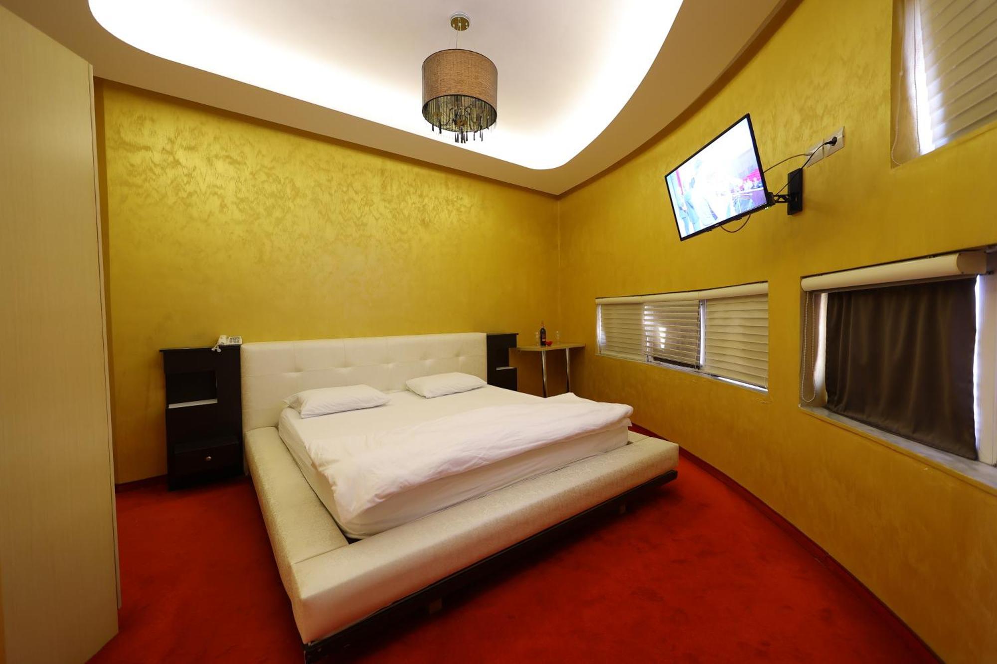 Hotel Gjuta Farke e Madhe Extérieur photo