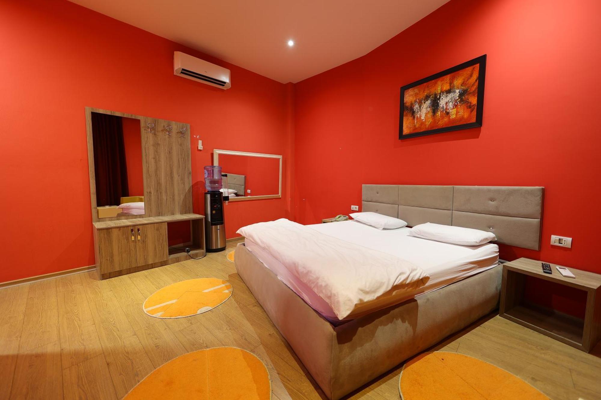 Hotel Gjuta Farke e Madhe Extérieur photo