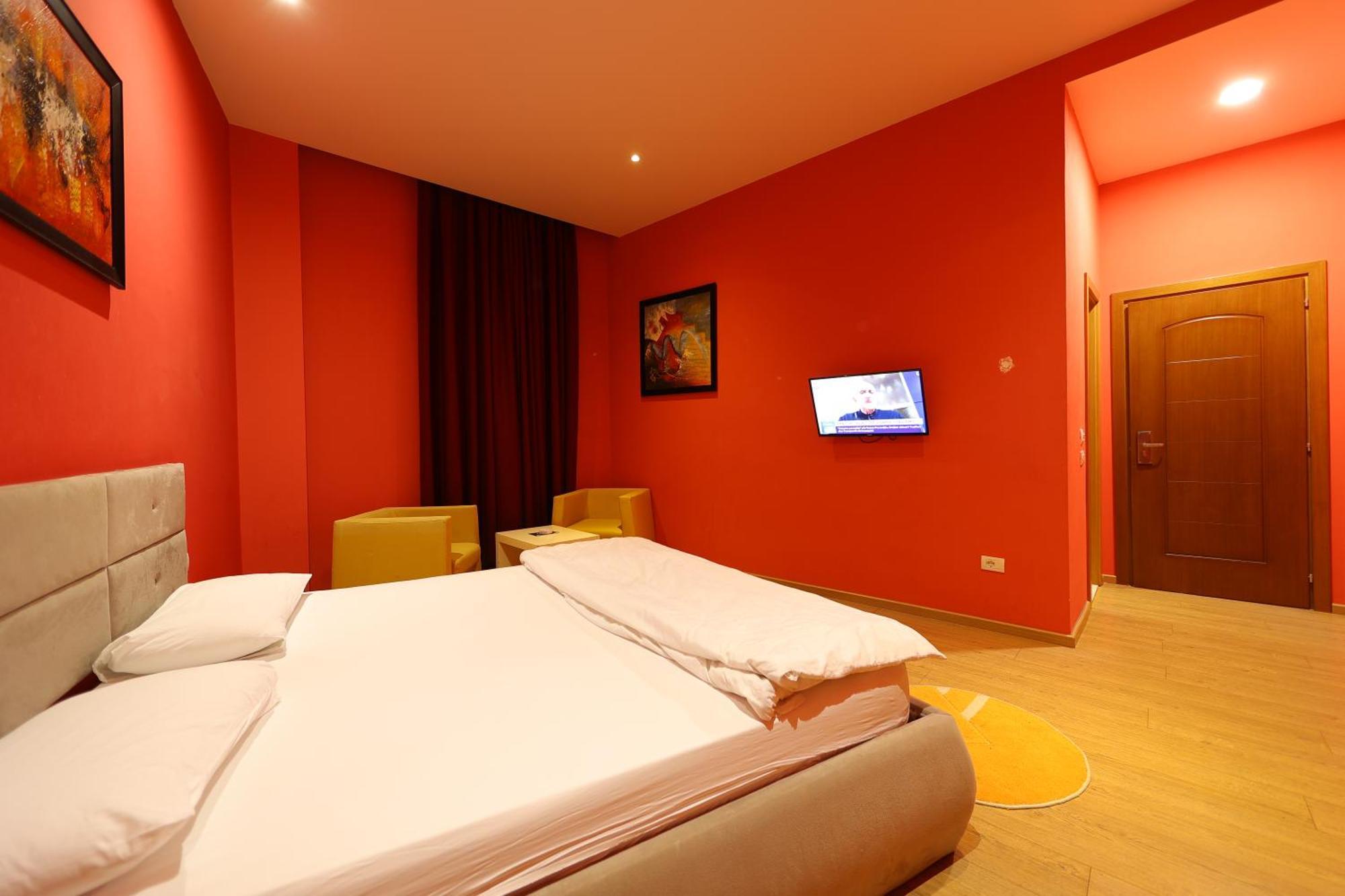 Hotel Gjuta Farke e Madhe Extérieur photo