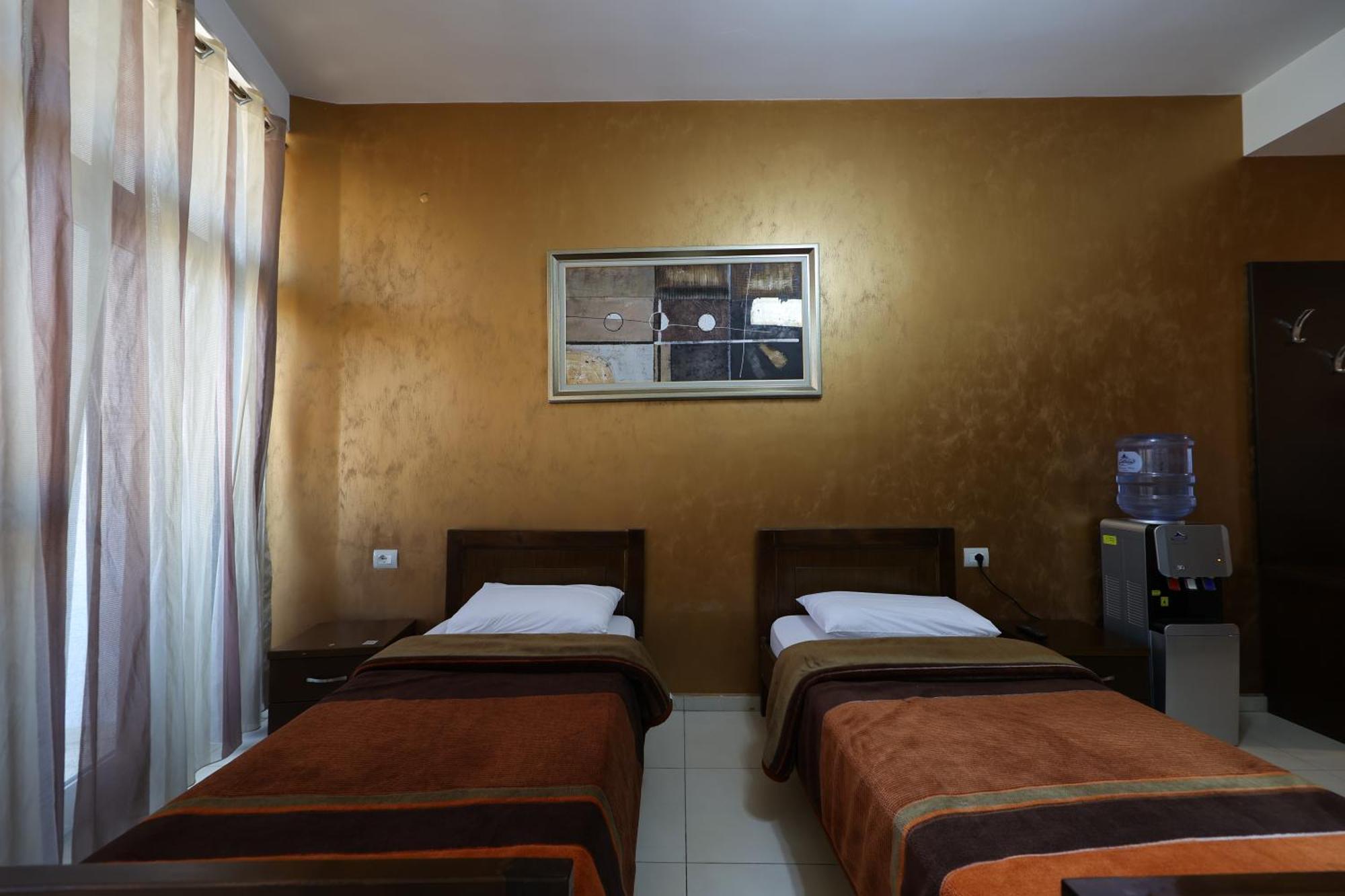 Hotel Gjuta Farke e Madhe Extérieur photo